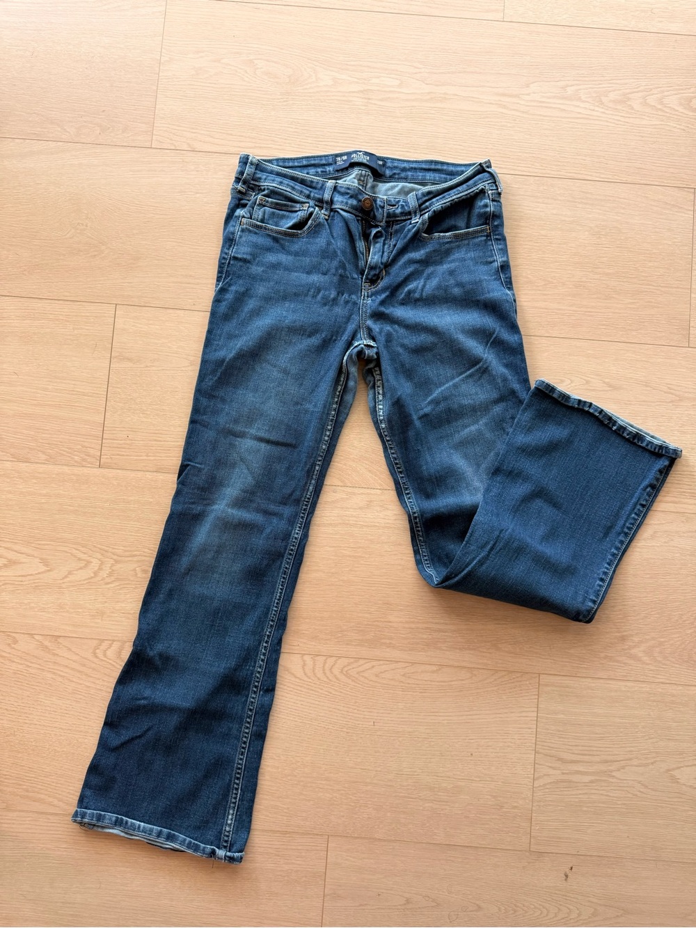 Hollister Women's Bootcut Jeans in Dark Blue Wash